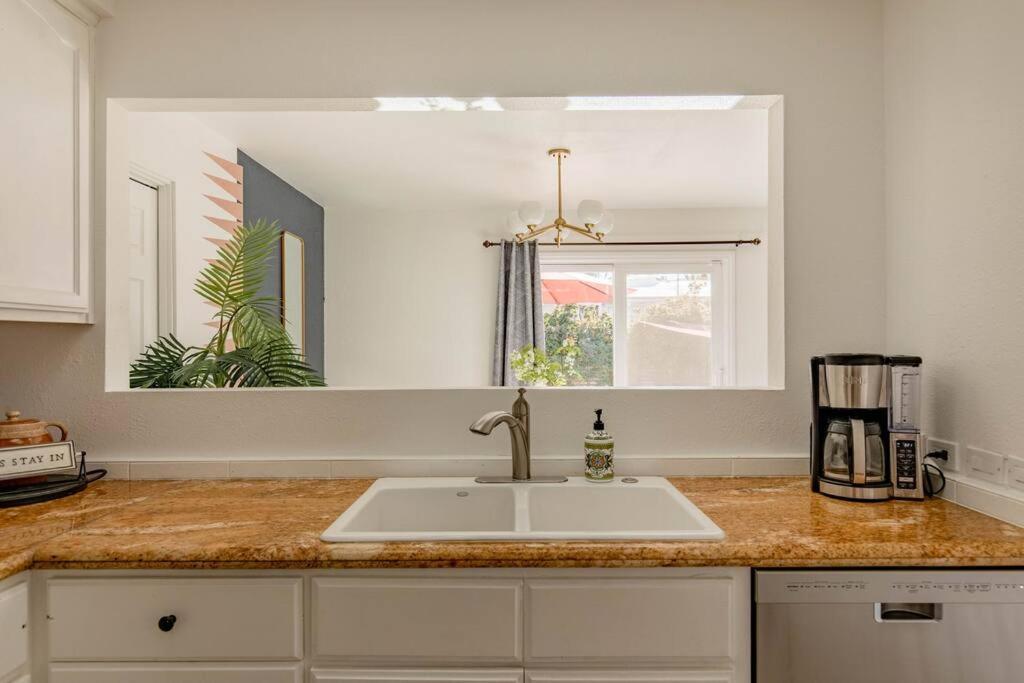 Villa The Yorba Oasis W/Pool à Palm Springs Extérieur photo